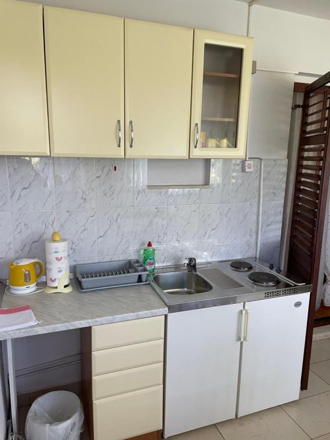 Gorana Studio Apartment Jelsa  Exterior photo